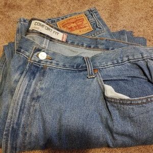 Levi's 560 jeans